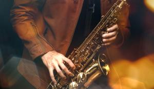 Saxofone Tenor Eclético